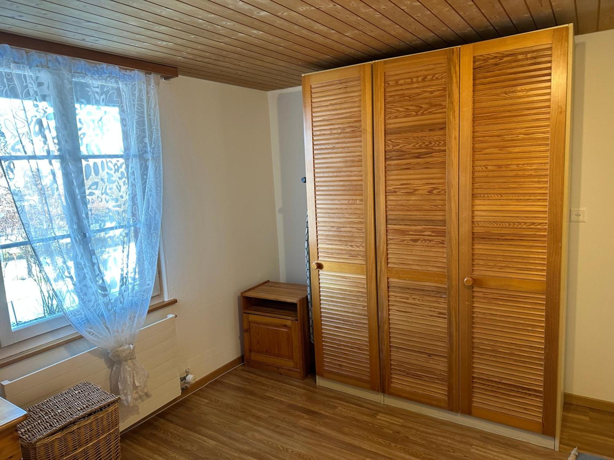 Charmante 3,5 Zimmer Wohnung In Bauernhaus Volketswil Luaran gambar